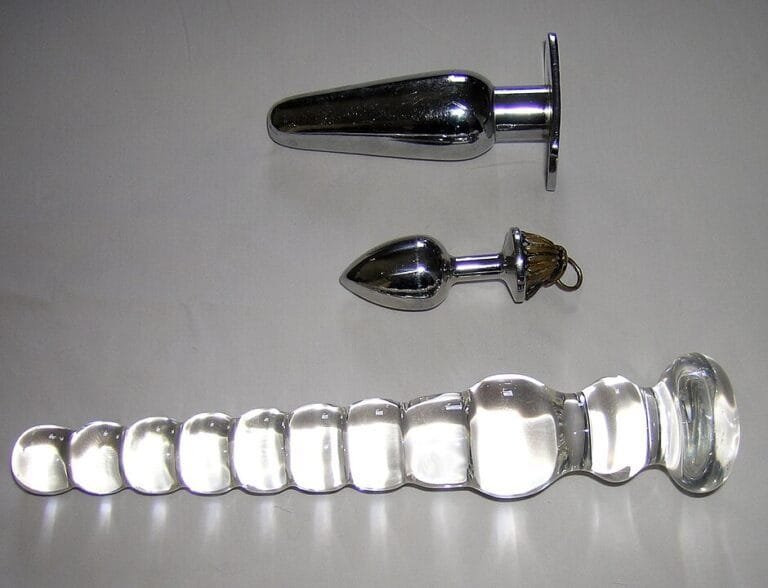 How to Insert a Butt Plug with a Male Submissive