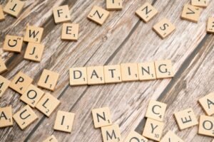 dating, sneaky links